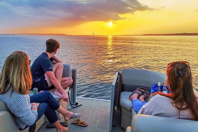 2 Hour Hilton Head Boat Rental With VIP Fireworks Viewing - Your Bentley pontoon setup: comfort for 12, not a sardine can