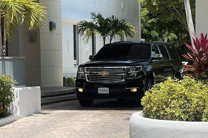 2JAYS VIP Transportation – Airport Private SUV Transfer {one way} - Dropping Off at the Right Airline Entrance: Getting Your Trip Back on Track