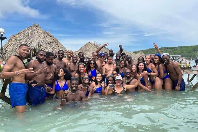 5 Islands VIP Escape : Snorkeling, Private Lunch & Open Bar - Lunch on a private island: one solid meal after a lot of motion