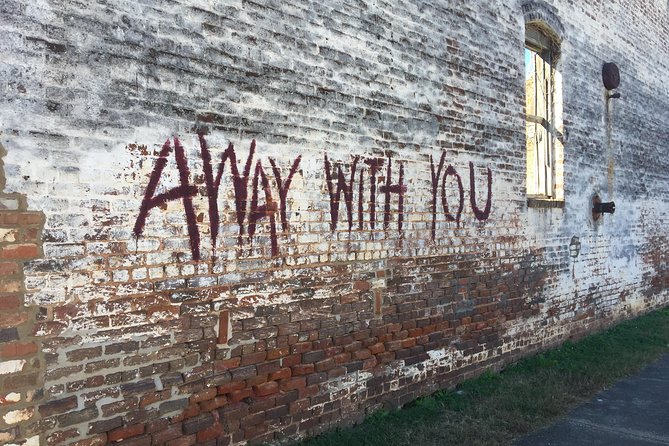 7-Hr The Walking Dead Private VIP Tour in Atlanta and Senoia with Transportation - Senoia Welcome Center: Woodbury’s power, Alexandria’s walls, and more