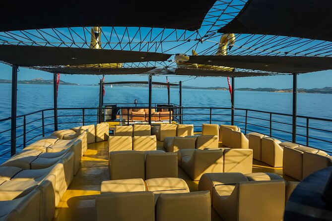 8-hour tour of the La Maddalena Archipelago Ponte VIP - Meeting point at Spiaggia di Cannigione and how to plan your morning