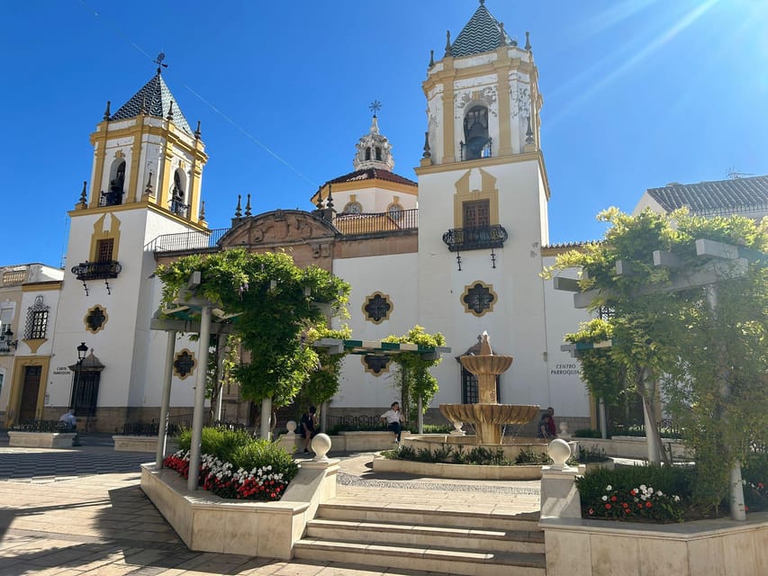 ab Marbella: Private VIP-Tour Ronda incl. Transfer + Tapas - Old Town La Ciudad: Cobblestones, Churches, and Palace-Like Corners