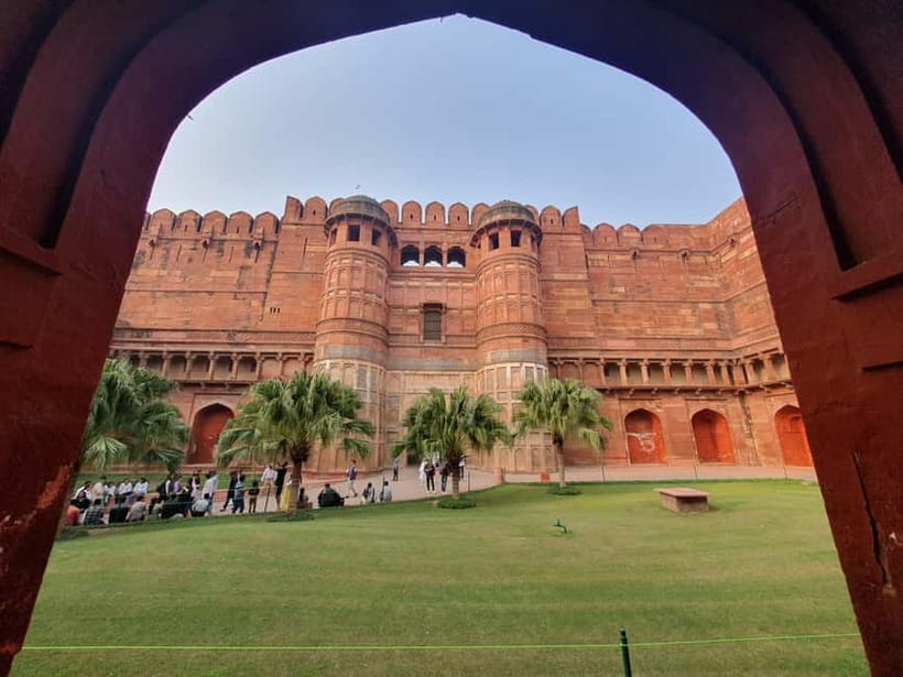 Agra: Taj Mahal Vip tickets with Professional Photographer - Agra Fort add-on: when it’s worth spending extra time