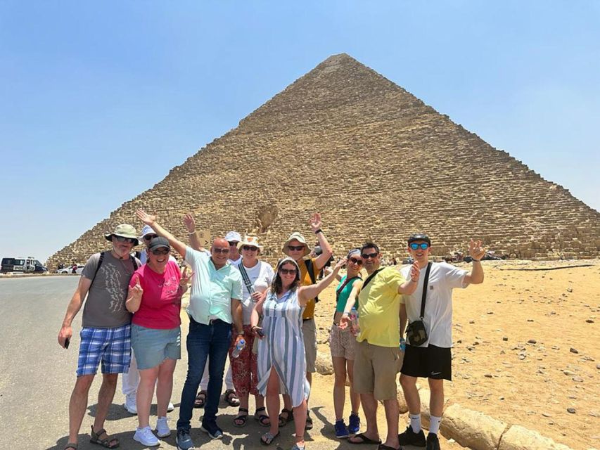 All-inclusive private Trip Pyramids Sphinx, Camel, VIP Lunch - Great Sphinx and Valley Temple of Chephren: the stops you’ll remember