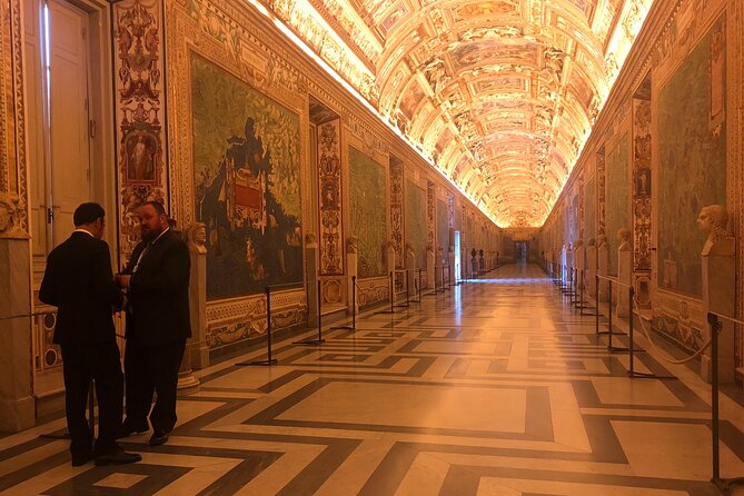 Alone in the Vatican Museums VIP Early Entry Tour with Key Master - The Key Master vibe: what the early-access focus feels like