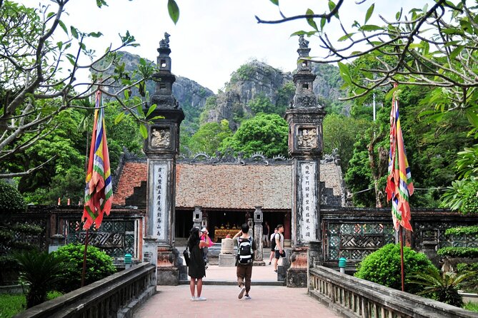 Amazing Ninh Binh Full Day: Hoa Lu - Tam Coc (VIP tour: group 7 people) - The VIP transfer that sets the tone
