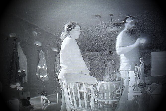 America's Most Haunted Firehouse - VIP phase: free rein with a flashlight and professional gear