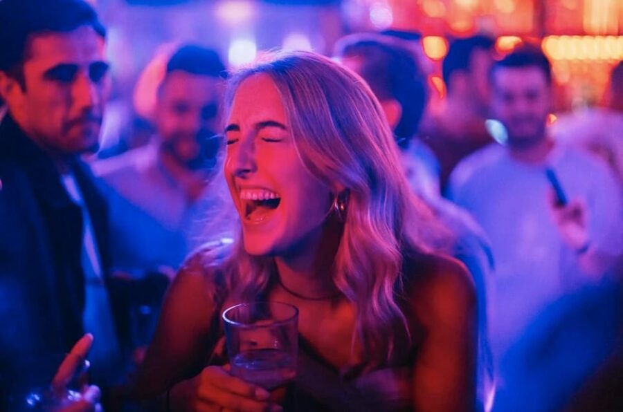 Amsterdam: Ludwig's Original Pub Crawl with VIP Club Entry - Key highlights at a glance
