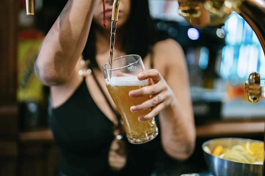 Amsterdam: Ludwig's Red Light Pub Crawl with VIP Club Entry - Timing and How to Plan Your Evening Around 4 Hours