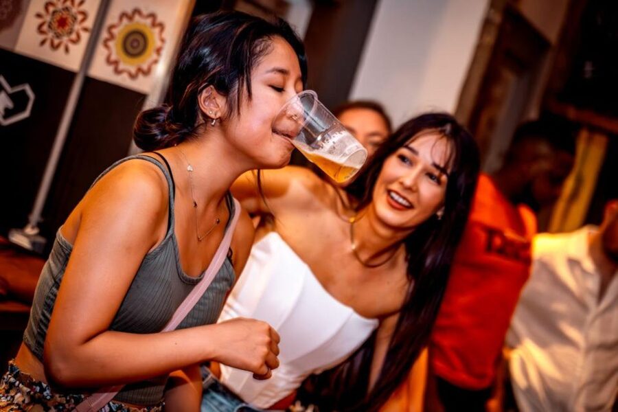 Amsterdam: Original Pub Crawl Party with VIP Entrance - Clothing and basics: the rules you should actually care about