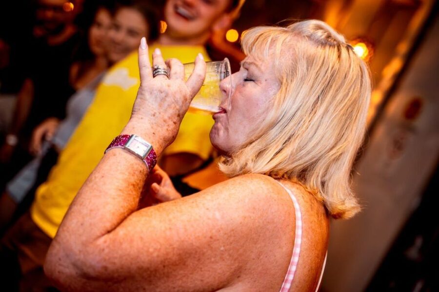 Amsterdam: Original Pub Crawl Party with VIP Entrance - Inside the clubs: what VIP entrance changes