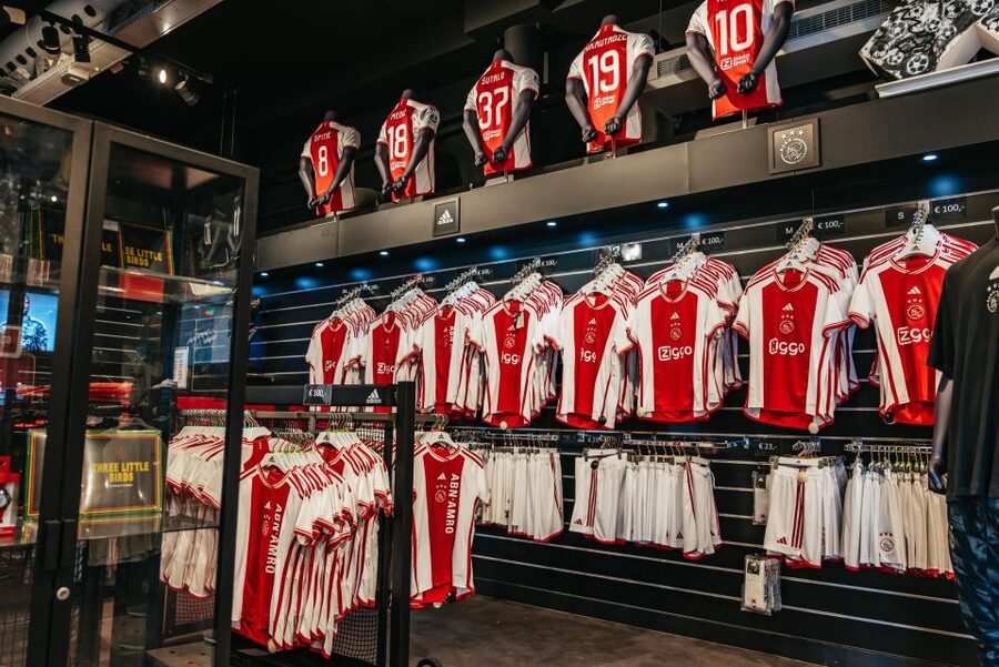 Amsterdam: VIP Johan Cruijff ArenA Tour with Drink and Scarf - How long it takes and what to expect in pacing