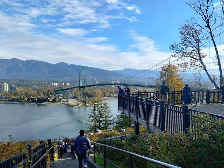 Aquarium & StanleyPark+20 Gem Spots+City/Vip Car+Small Group - Key takeaways before you go