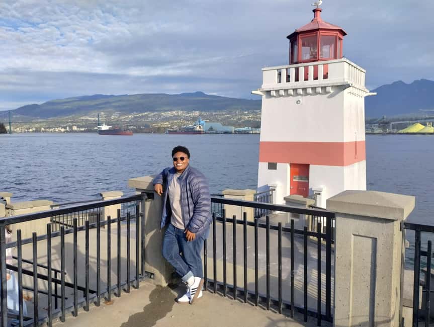 Aquarium & StanleyPark+20 Gem Spots+City/Vip Car+Small Group - Prospect Point and Lions Gate Bridge: the photo stops that matter