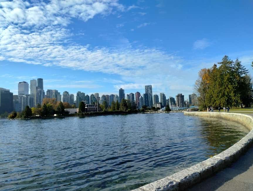 Aquarium & StanleyPark+20 Gem Spots+City/Vip Car+Small Group - Downtown waterfront flavor: Coal Harbour and the cruise terminal feel