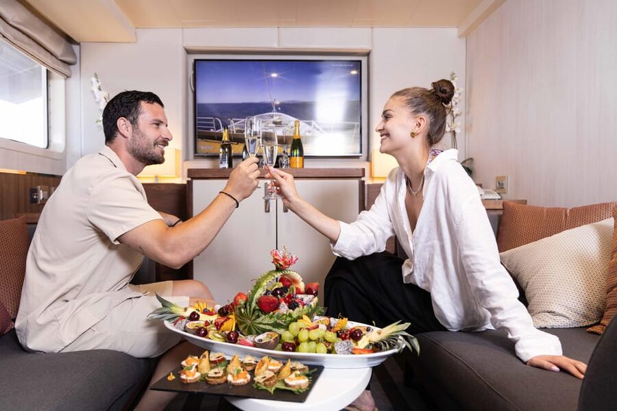 Athens: Saronic Islands Cruise with VIP Area Seating & Lunch - The Ship Experience: Lounges, Bars, and a VIP Area That Might Be Flexible