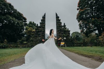 Bali Flying Dress VIP Ubud Photoshoot (Private with Professional Photographer) - Handara Iconic Gate: the huge, instantly recognizable photo wall