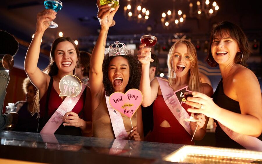 Bamberg: Bar & Club Tour with free Shots & VIP entry - VIP Entry and Express Security: The Real Time Saver