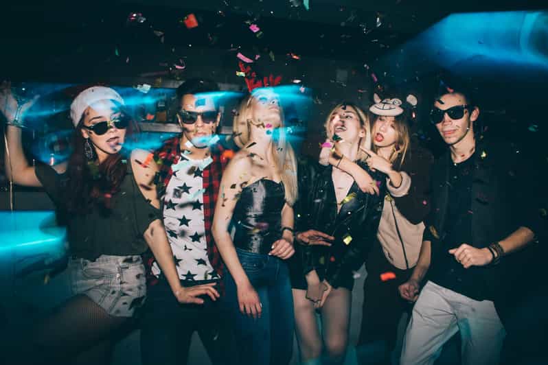 Berlin: Pub Crawl & Party with Free Shots & VIP Club Access - Club finish: what VIP entry changes (and why Matrix shows up)