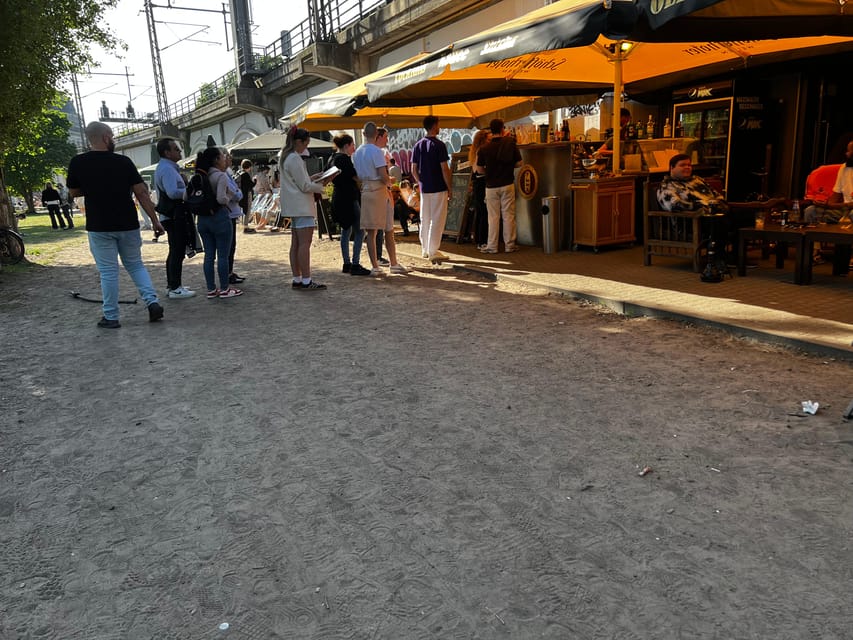 Berlin: Pub Crawl & Party with Free Shots & VIP Club Access - Price and value: the real deal is the mix, not the number