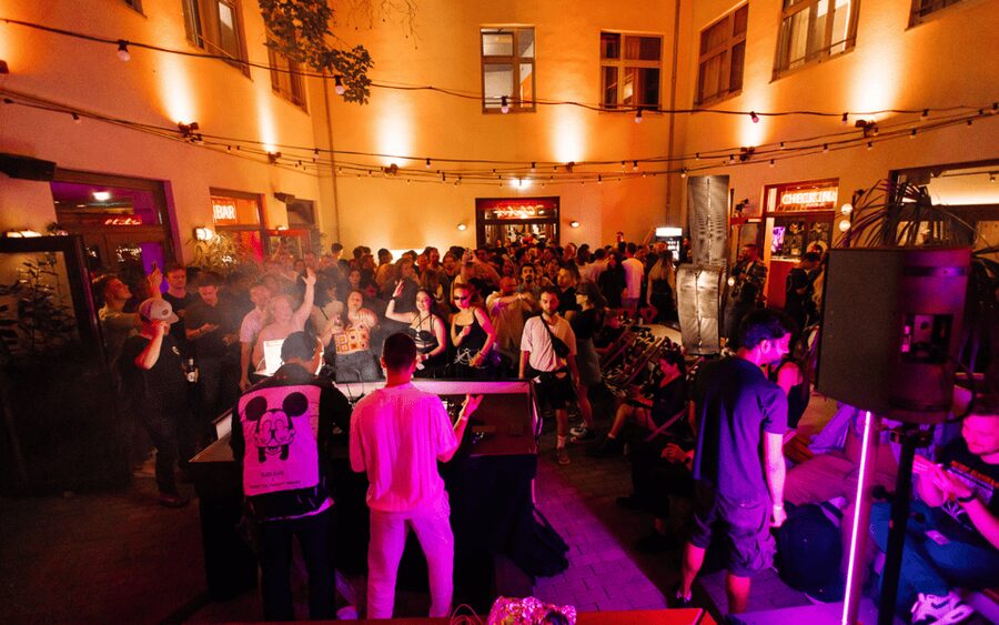 Berlin: Pub Crawl with Shots and VIP Club Entry - Practical logistics you should plan around (before you’re tired)