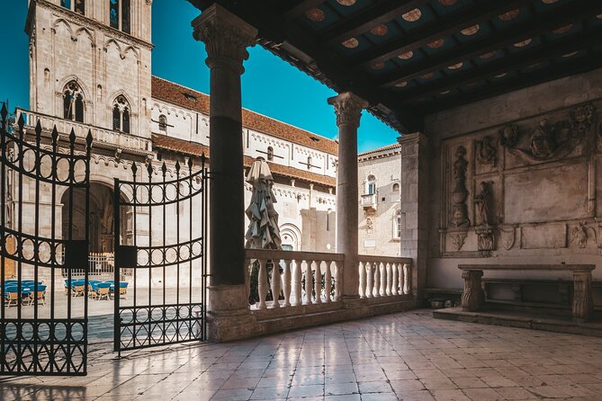 Best of Split & Trogir: Private VIP Tour with Local Guide - Stop 4: Central Square in Trogir (John Paul II Square)
