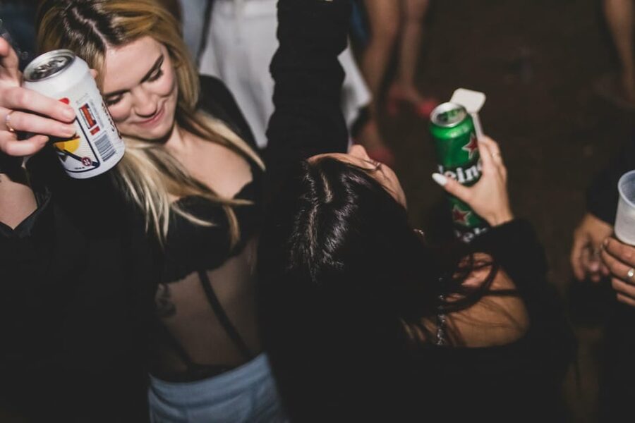Big Hamburg Pubcrawl - Shots, Games & VIP Bundle - Who this pubcrawl fits best (and who should pick a quieter plan)