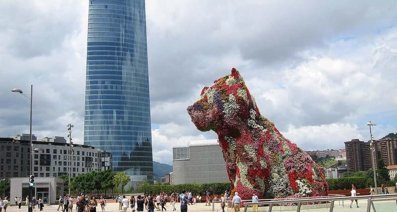 Bilbao: Guggenheim VIP Experience. Small Group. Expert Guide - Outside First: Puppy, Mama, and the Gehry Effect