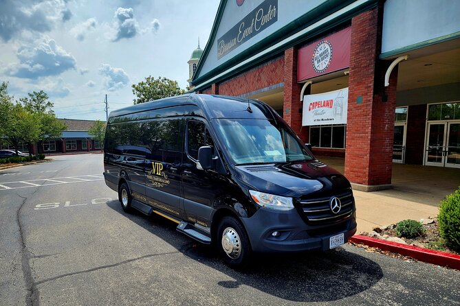 Branson VIP Wine Tasting and Dinner Tour - The guide experience: humor, pacing, and what to do if you disagree with the vibe