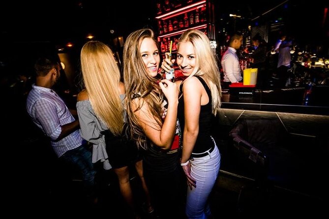 Budapest: Pub Crawl & Ruin Bar Tour – Free Shots & VIP Entry - Key highlights at a glance