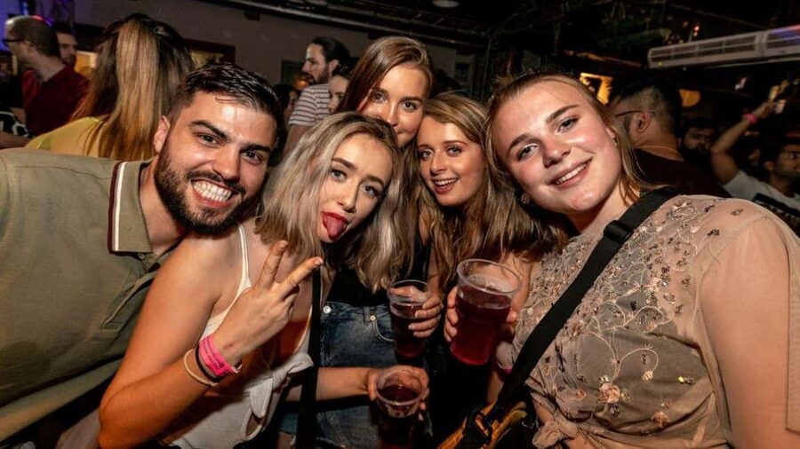Budapest: Unmissable Bar Crawls with Shots & VIP Club Entry - Who this tour fits best (and who should skip it)