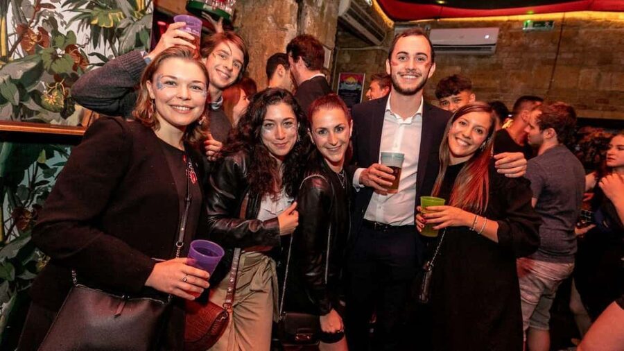 Budapest: Unmissable Bar Crawls with Shots & VIP Club Entry - A quick comparison cheat sheet