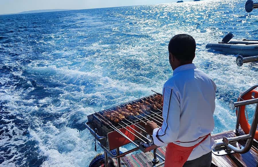 Cairo to Red Sea: VIP Yacht Cruise, Snorkeling & Lunch - What you’ll actually see: coral, fish, and the dolphin maybe