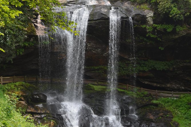 Carolina Waterfalls and Highlands Private VIP Boutique Tour - Stop 1 in Franklin: Little Tennessee River Greenway stroll