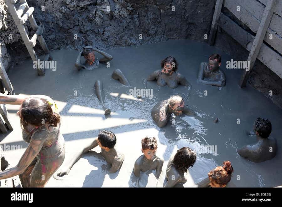 Cartatgena: Volcan Del Totumo + Almuerzo En Hotel VIP - Totumo Volcano: the medicinal mud moment (and why it’s worth the mess)