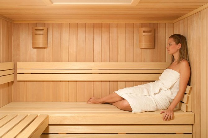 Cleopatra Massage Bath VIP Jacuzzi Sauna & Steam bath - Hurghada - Coconut mask and foam scrubbing: smoothing your skin the real way