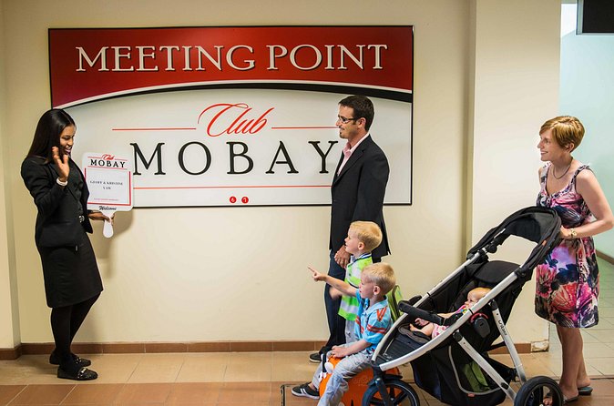 Club Mobay VIP Lounge Access and Round-Trip Airport Transfer - Who should book this and who should consider private