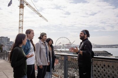 Coffee Crawl & VIP Morning in Pike Place Market - The flying fish moment at Pike Place Fish Market