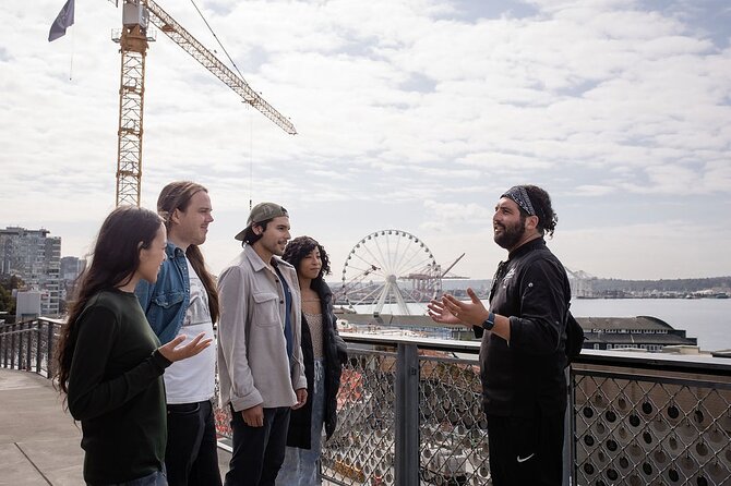 Coffee Crawl & VIP Morning in Pike Place Market - The flying fish moment at Pike Place Fish Market