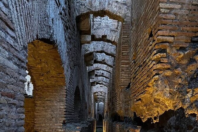 Colosseum Underground Night Tour: VIP Experience - The included bonus: Roman Forum and Palatine Hill on your own
