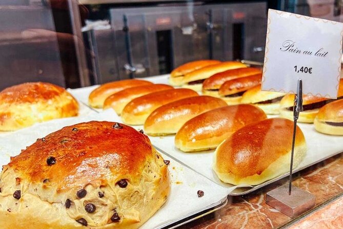 Cool Le Marais: Parisian Food Tour, Small Group or Private Option - Falafel in the Jewish quarter: a street food moment that feels real