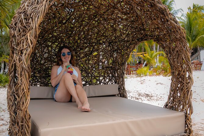 Cozumel Playa Palancar VIP All Inclusive Day Pass - Snorkeling and Kayaking Gear Included: Making the Most of Clear Water