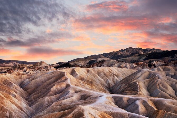 Death Valley Small Group VIP Tour from Las Vegas - Mesquite Flat Sand Dunes: walking time where the desert feels like a playground