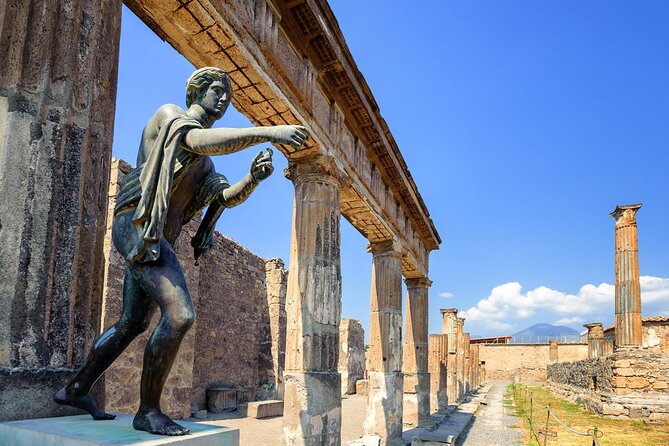 Discovering Pompeii and Herculaneum - VIP Tour with Lunch - Pompeii Archaeological Park: your guided 2-hour orientation walk