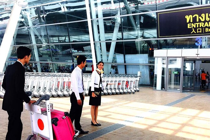 Don Mueang Guided VIP Fast Track Immigration Service - Meeting your hostess at DMK: name card, human help, no guesswork