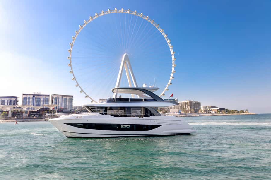 Dubai: Private VIP Luxury Yacht Tour with BBQ & Drinks - Cruise Start at Dubai Harbour: Settle In, Then Take Off