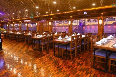 Dubai VIP Dhow Cruise Celeste Enchanting Night Under the Stars - The dinner buffet: what you’ll eat, and what to plan for
