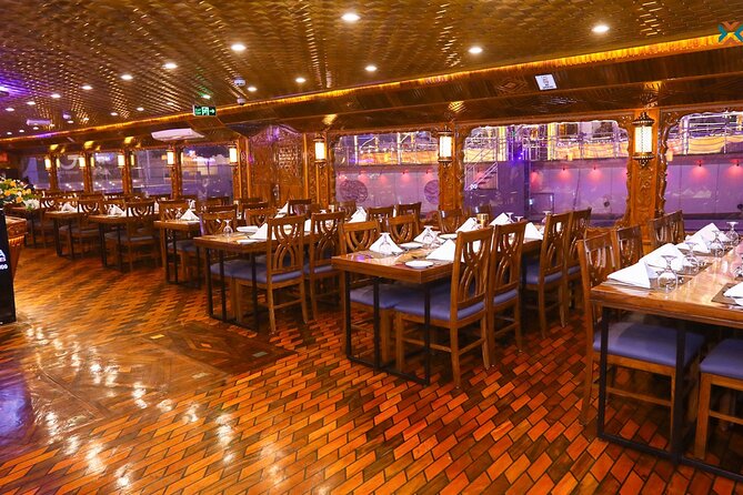 Dubai VIP Dhow Cruise Celeste Enchanting Night Under the Stars - The dinner buffet: what you’ll eat, and what to plan for