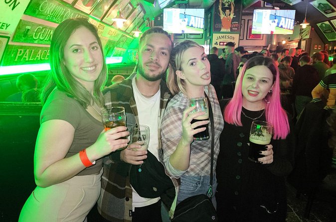 Edinburgh Pub Crawl Free Shots and VIP Entry - How the host keeps the energy up (including Danielle’s touch)