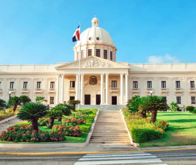 Exclusive VIP Excursion: Santo Domingo from Punta Cana – Private Service - Lunch and free time in Ciudad Colonial: plan to eat smart